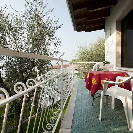 מלון Villaggio Casa E Lago *