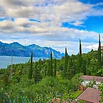 Hotel Villaggio Casa E Lago *