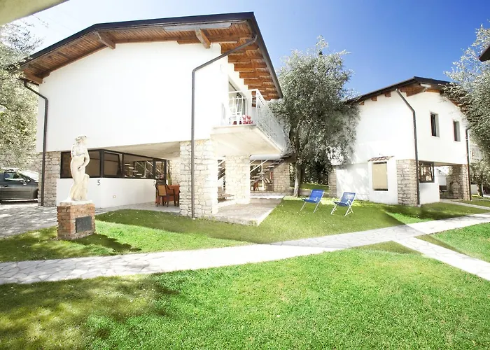 Hotell Villaggio Casa E Lago *